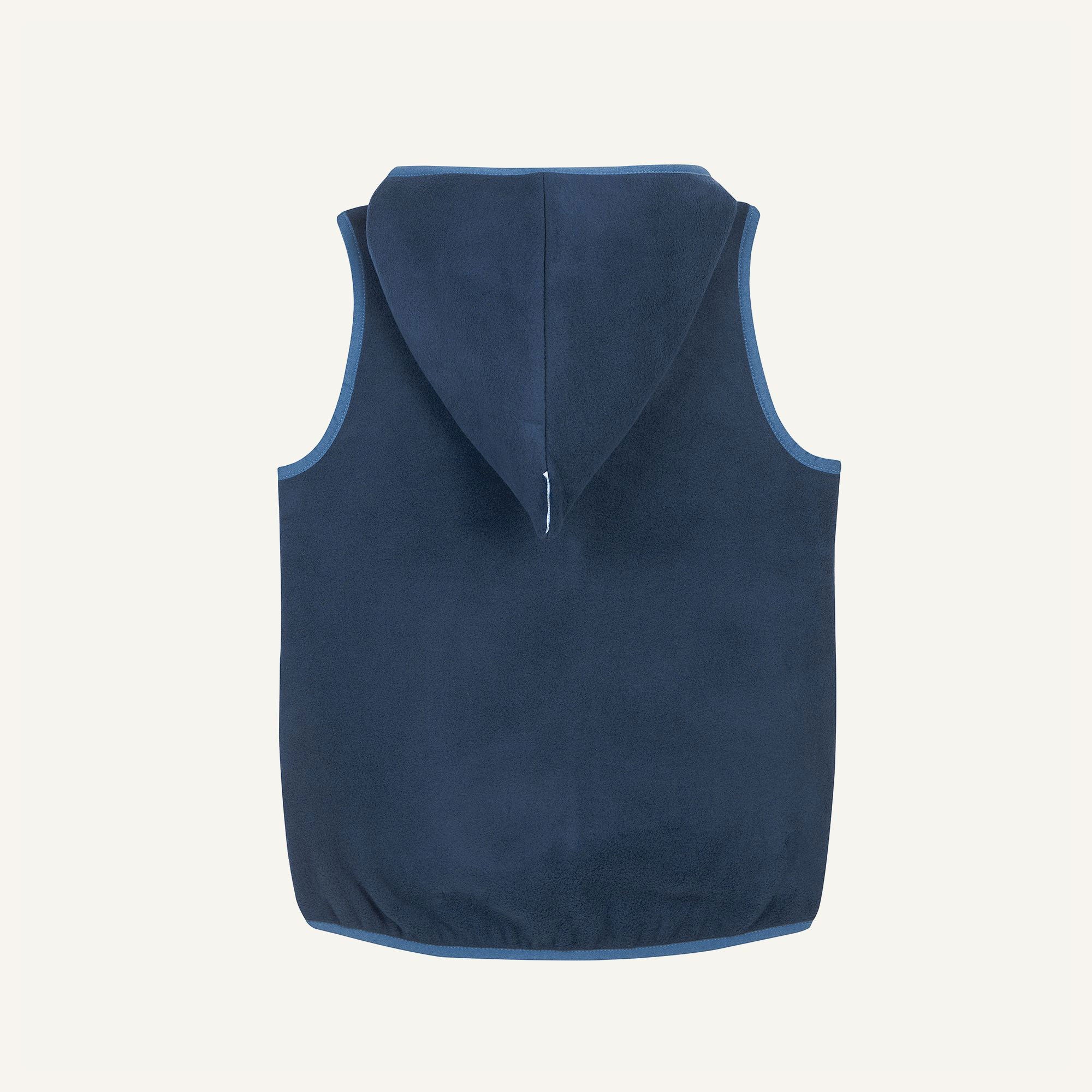 finkid-poppeli-fleeceweste-kinder-mit-zwergenkapuze-zip-in image 6