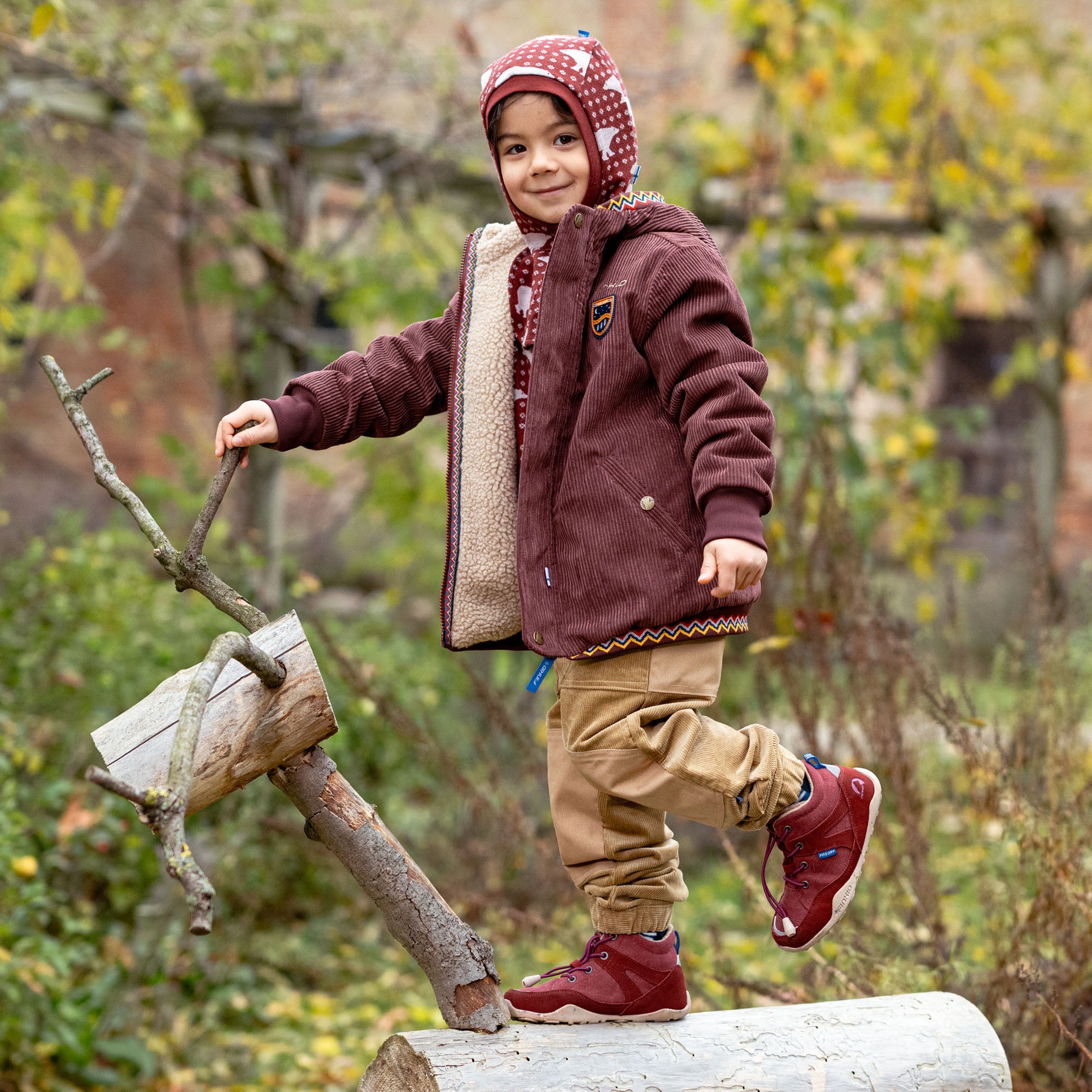 finkid-luola-nordik-woll-schlupfm-tze-f-r-kinder-mit-b-renmuster image 3
