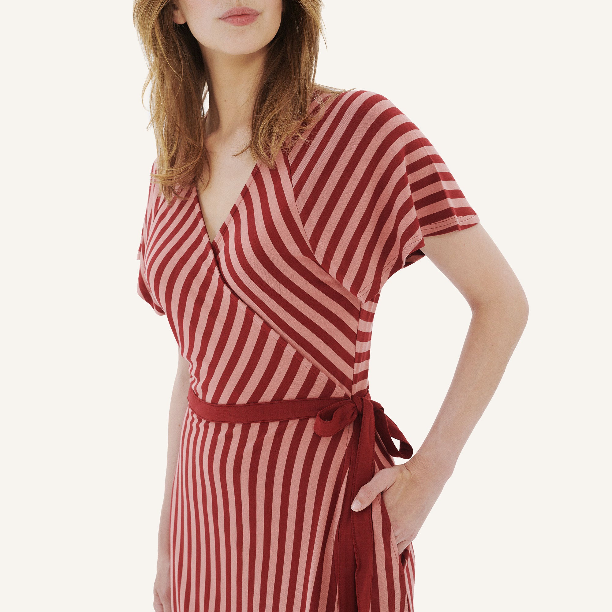 finkid-maja-wickelkleid-aus-bambus-viskose image 8